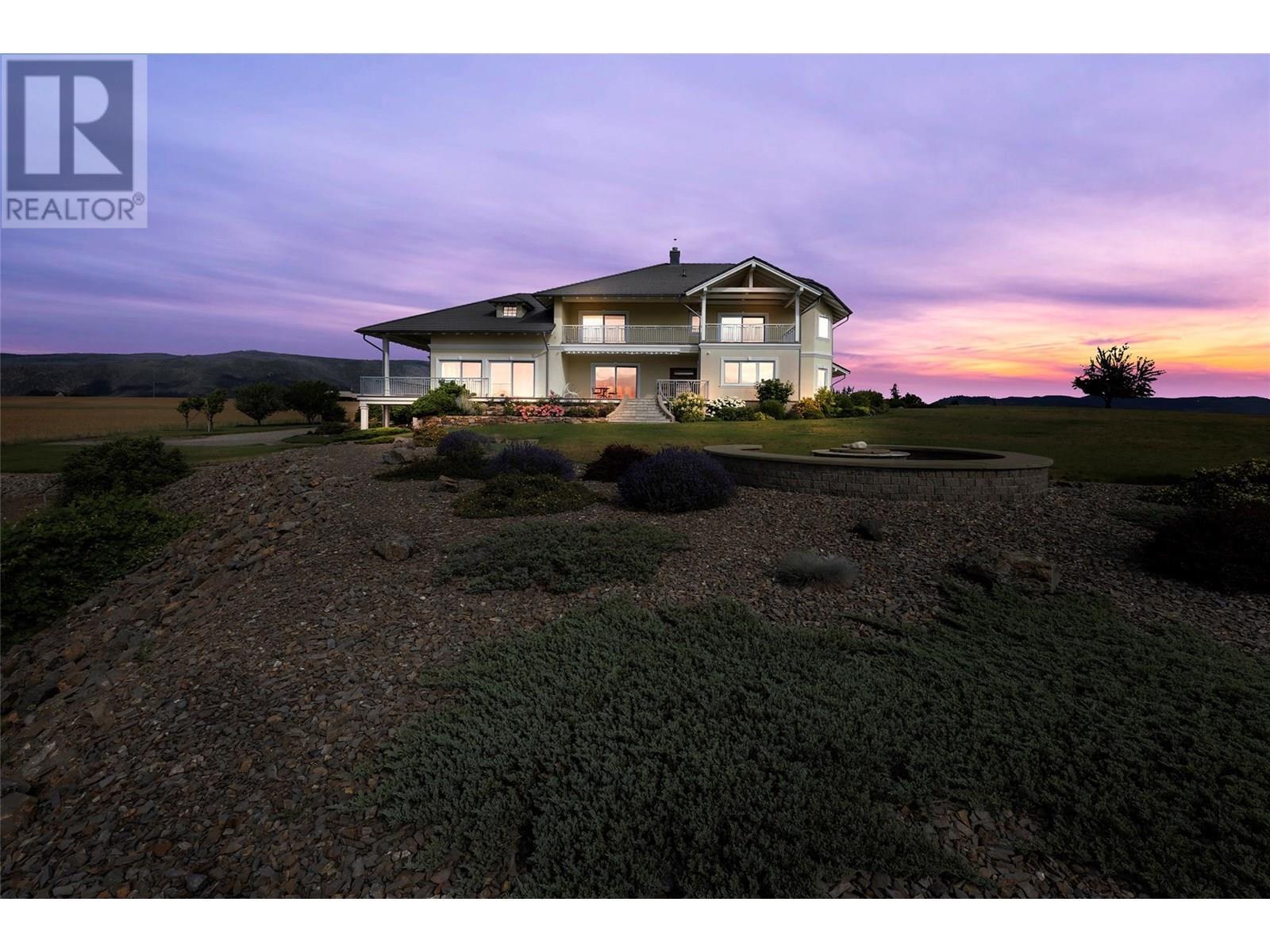 202 Stepping Stones Crescent, Spallumcheen, BC