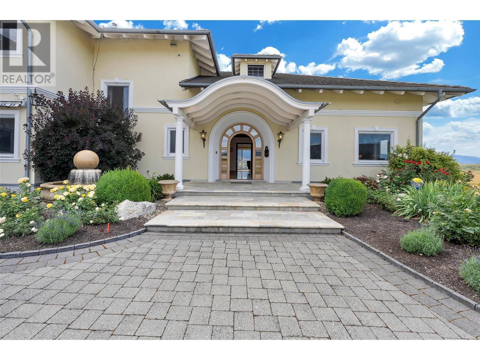 202 Stepping Stones Crescent, Spallumcheen, BC