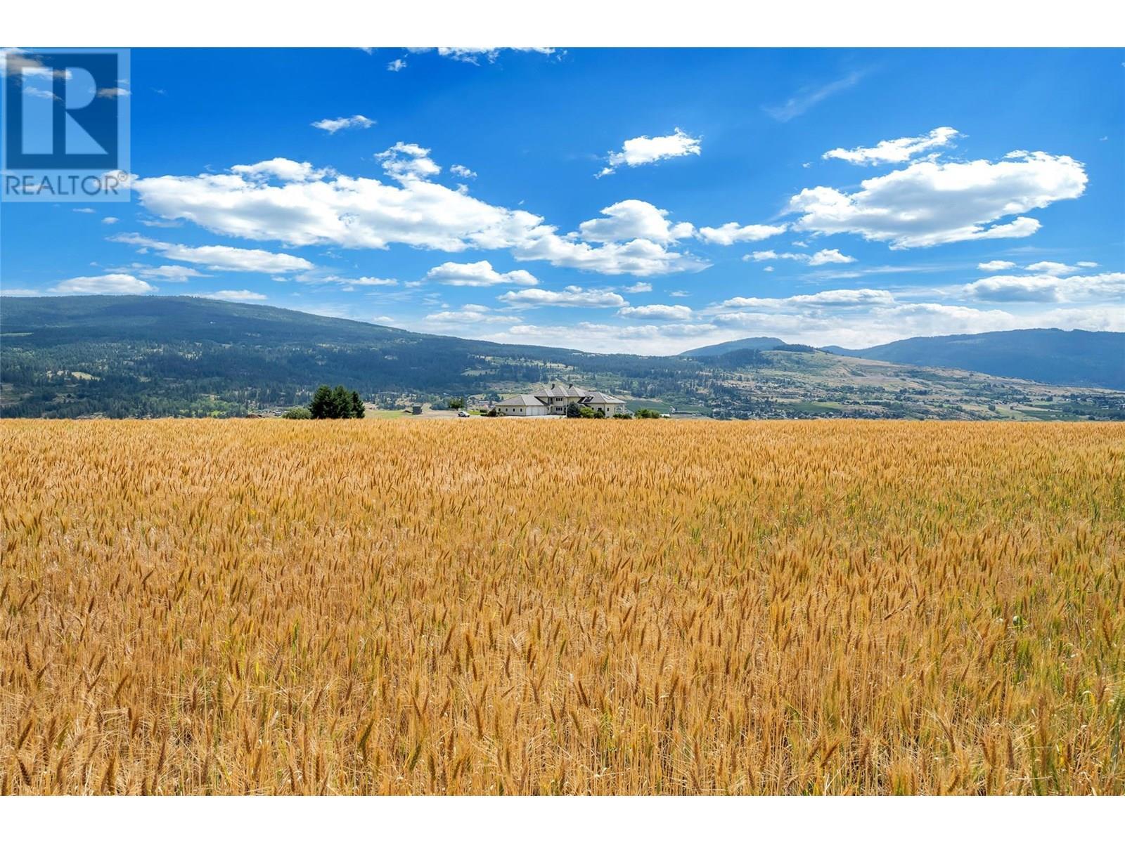 202 Stepping Stones Crescent, Spallumcheen, BC