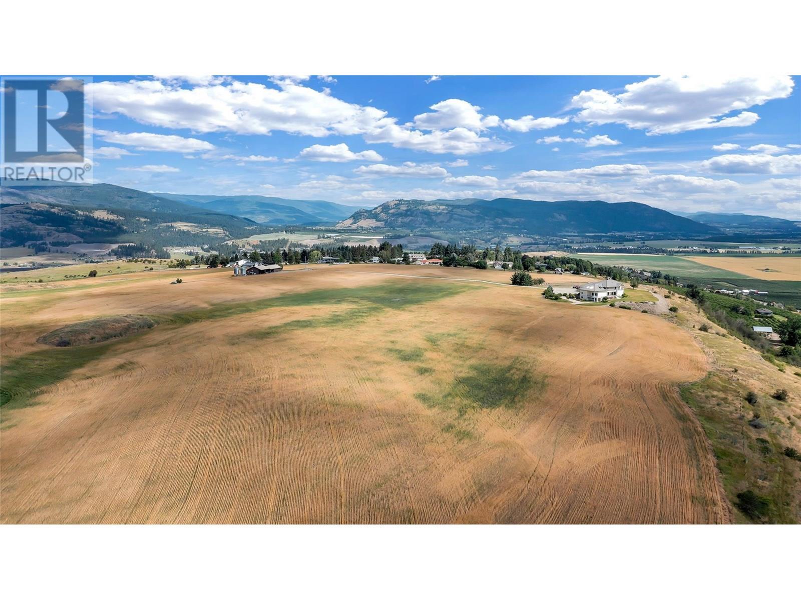 202 Stepping Stones Crescent, Spallumcheen, BC