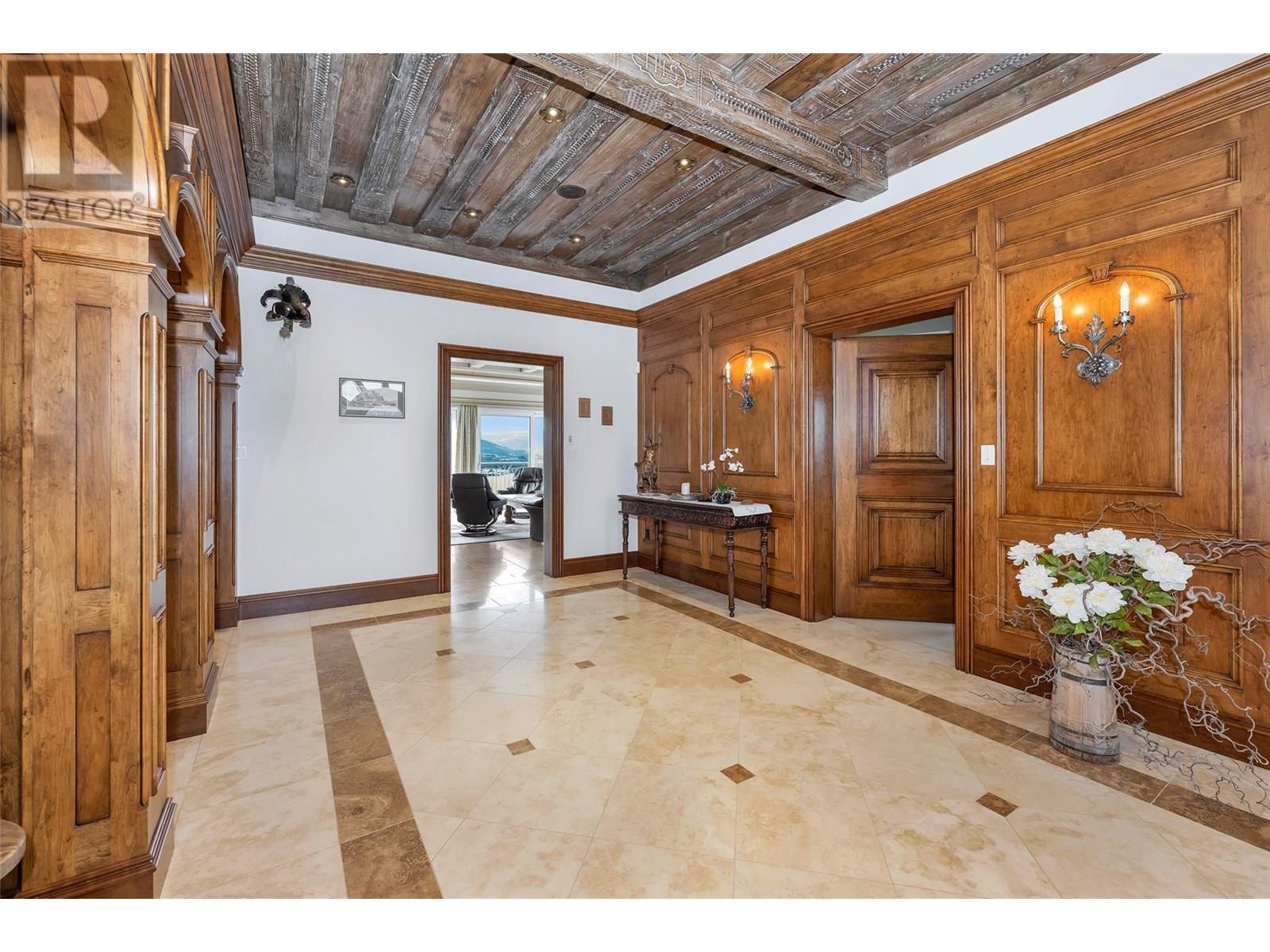 202 Stepping Stones Crescent, Spallumcheen, BC