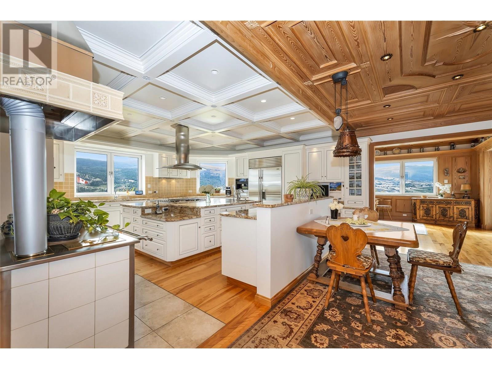 Kitchen open concept - 202 Stepping Stones Crescent, Spallumcheen, BC