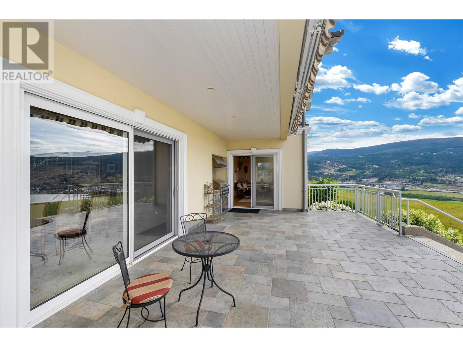 202 Stepping Stones Crescent, Spallumcheen, BC