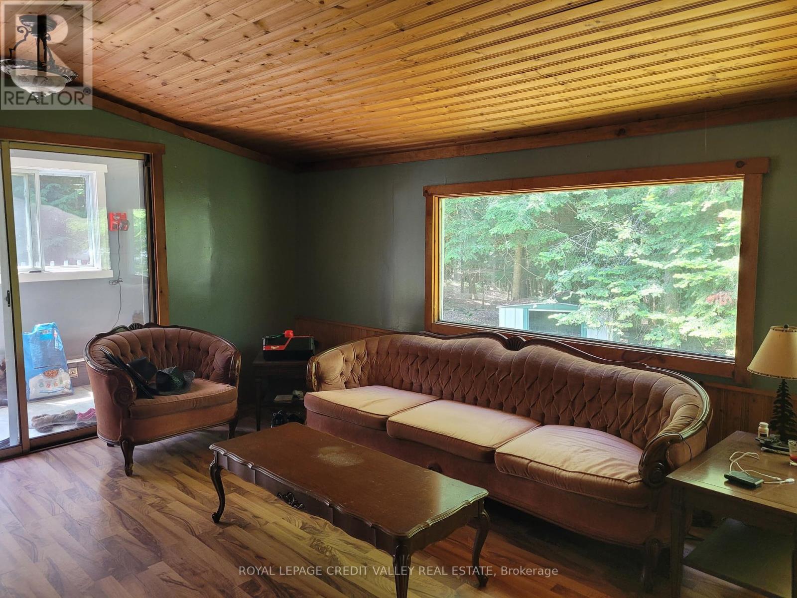 246 Hickey Trail, Hastings Highlands, ON - Indoor Photo Showing Other Room