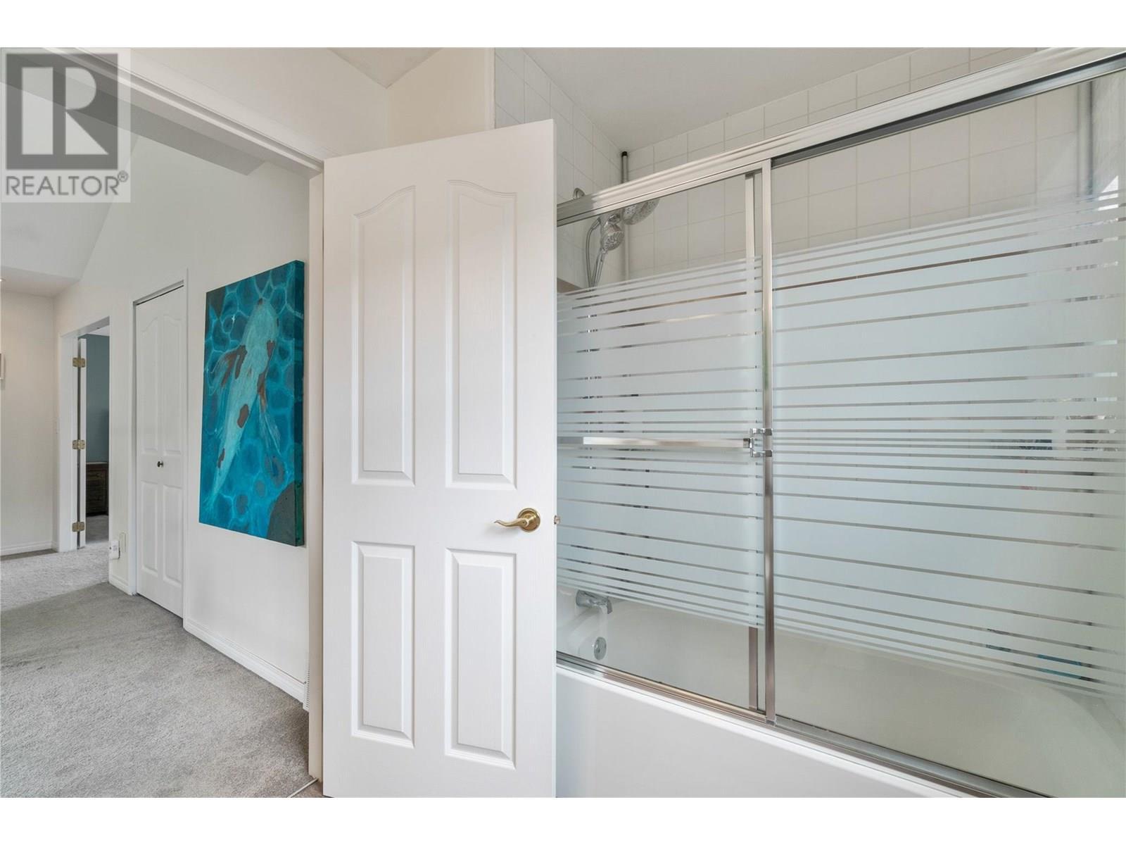 2662 Blind Bay Road, Blind Bay, BC - Indoor