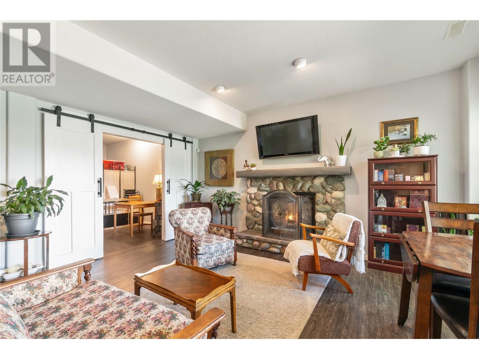 2662 Blind Bay Road, Blind Bay, BC - Indoor Photo Showing Living Room With Fireplace