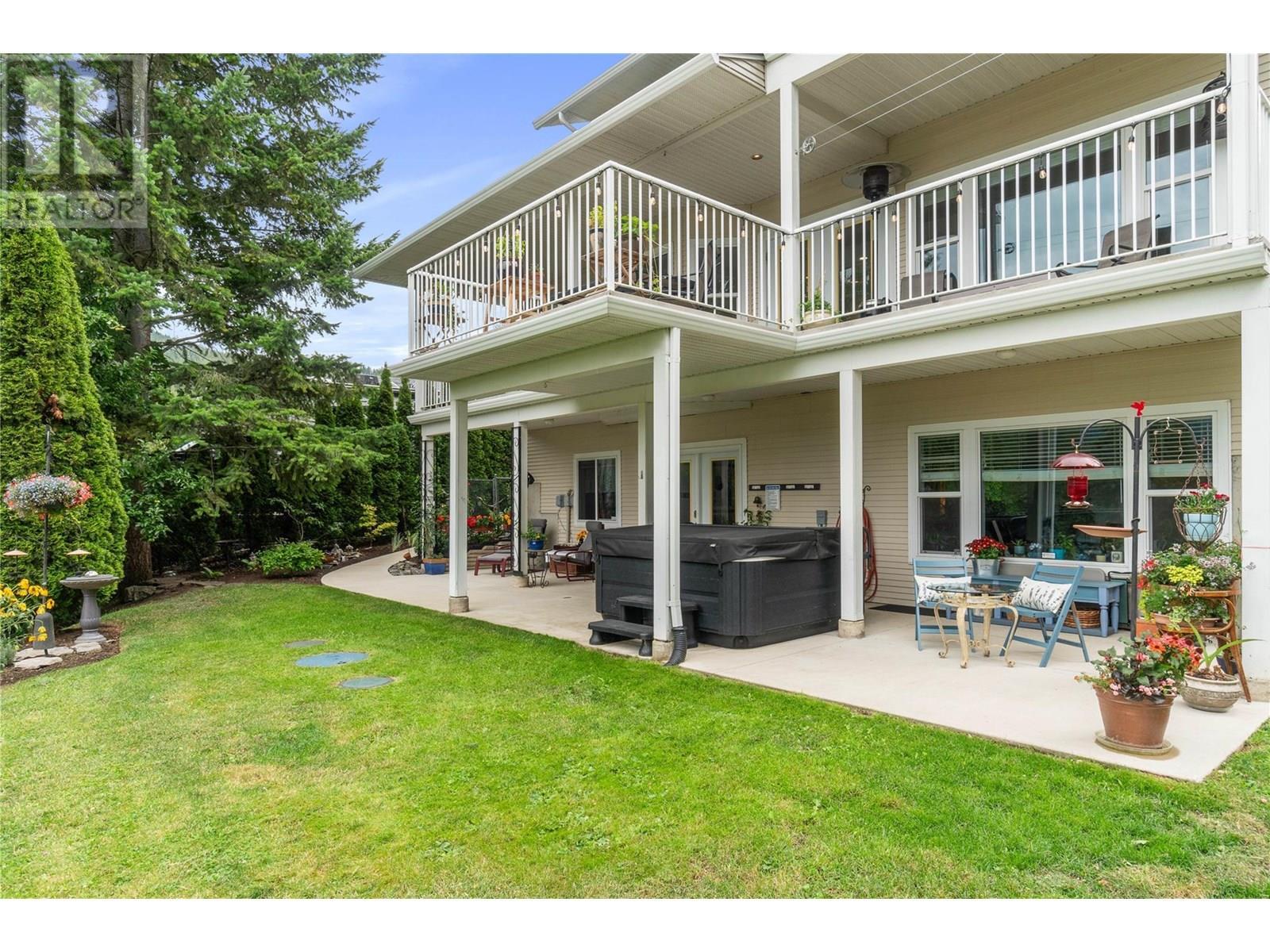 2662 Blind Bay Road, Blind Bay, BC - Outdoor With Deck Patio Veranda