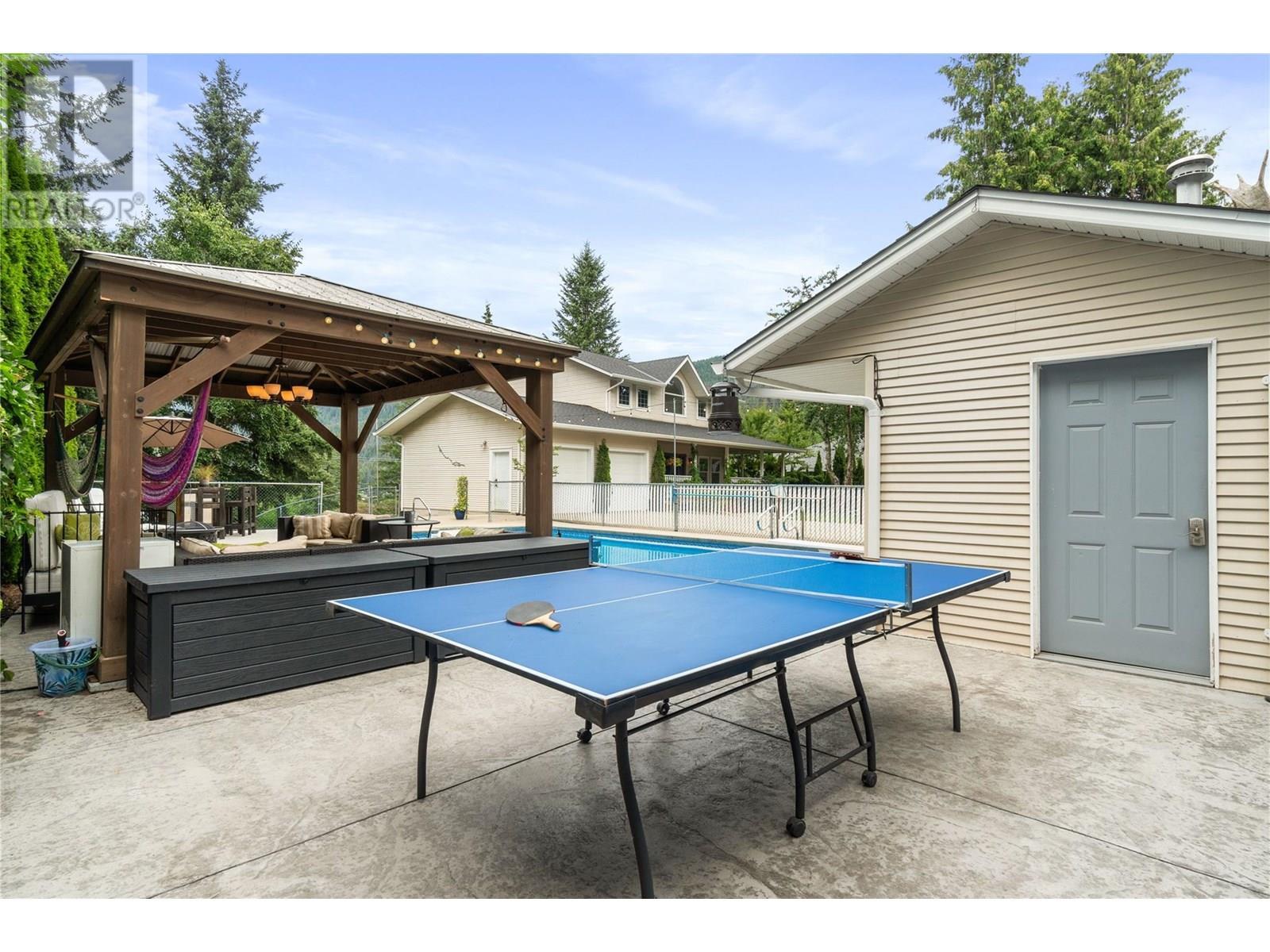 2662 Blind Bay Road, Blind Bay, BC - Outdoor With Exterior