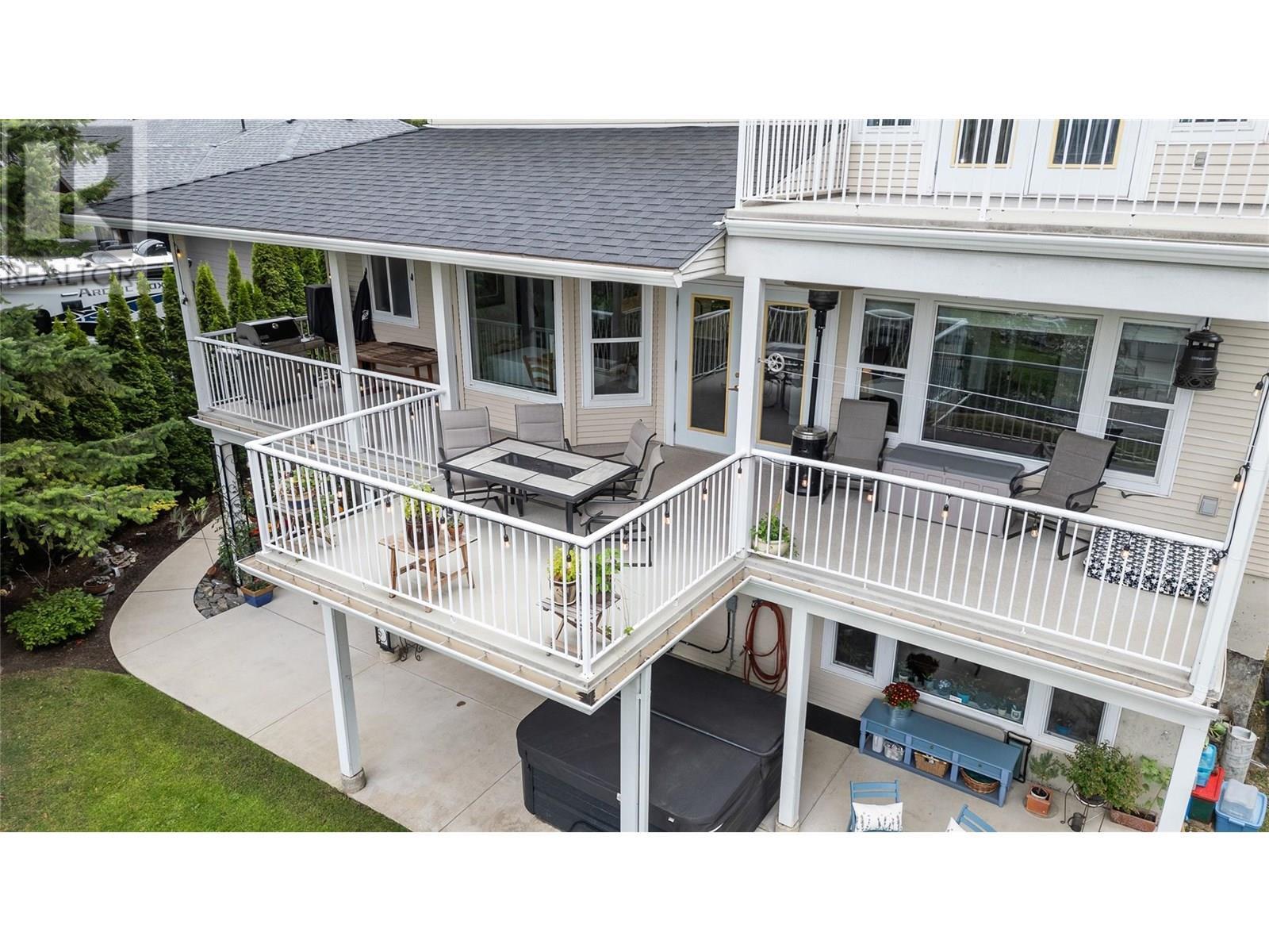2662 Blind Bay Road, Blind Bay, BC - Outdoor With Deck Patio Veranda