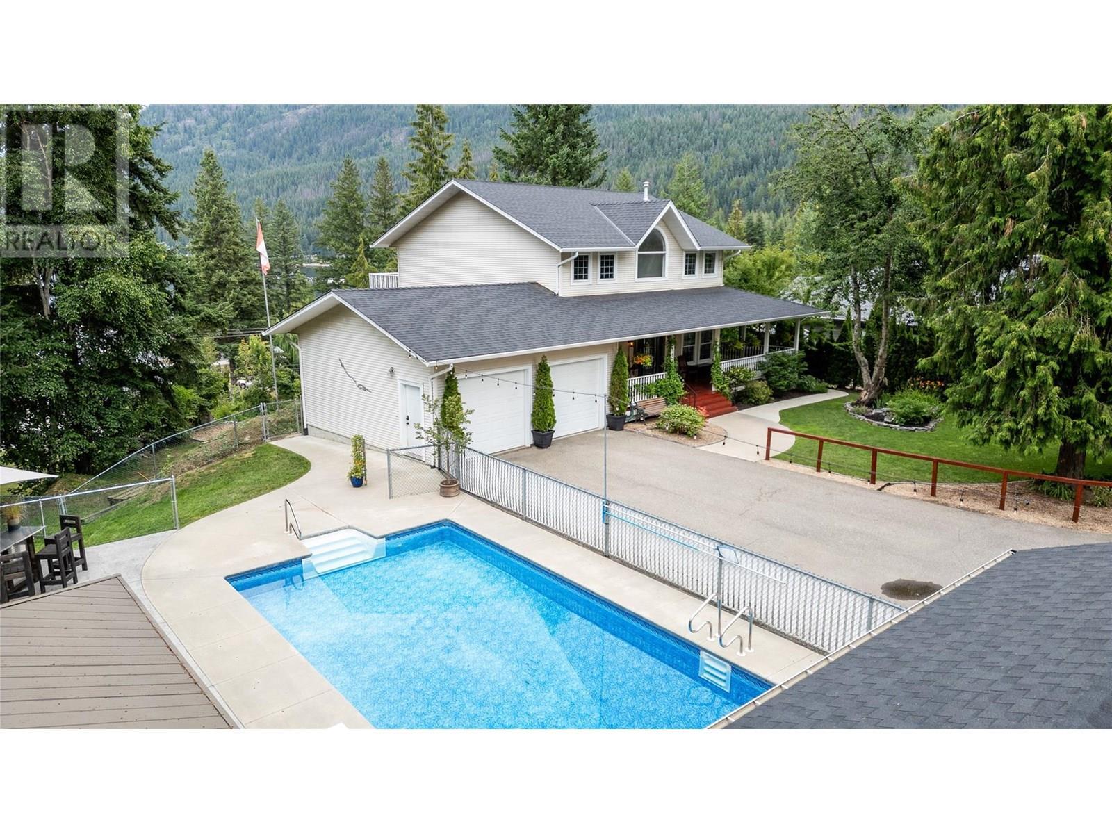 2662 Blind Bay Road, Blind Bay, BC - Outdoor With In Ground Pool With Deck Patio Veranda