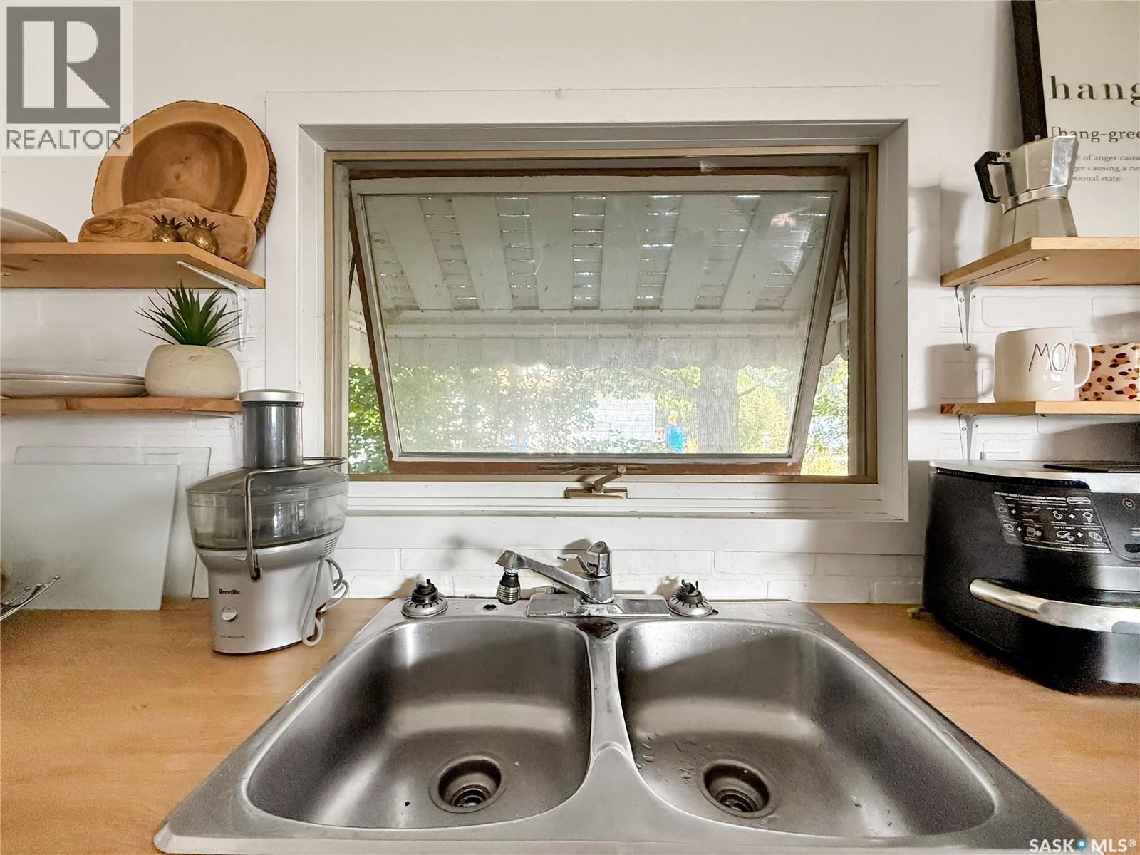 204 Allan Avenue, Saltcoats, SK - Indoor Photo Showing Kitchen With Double Sink