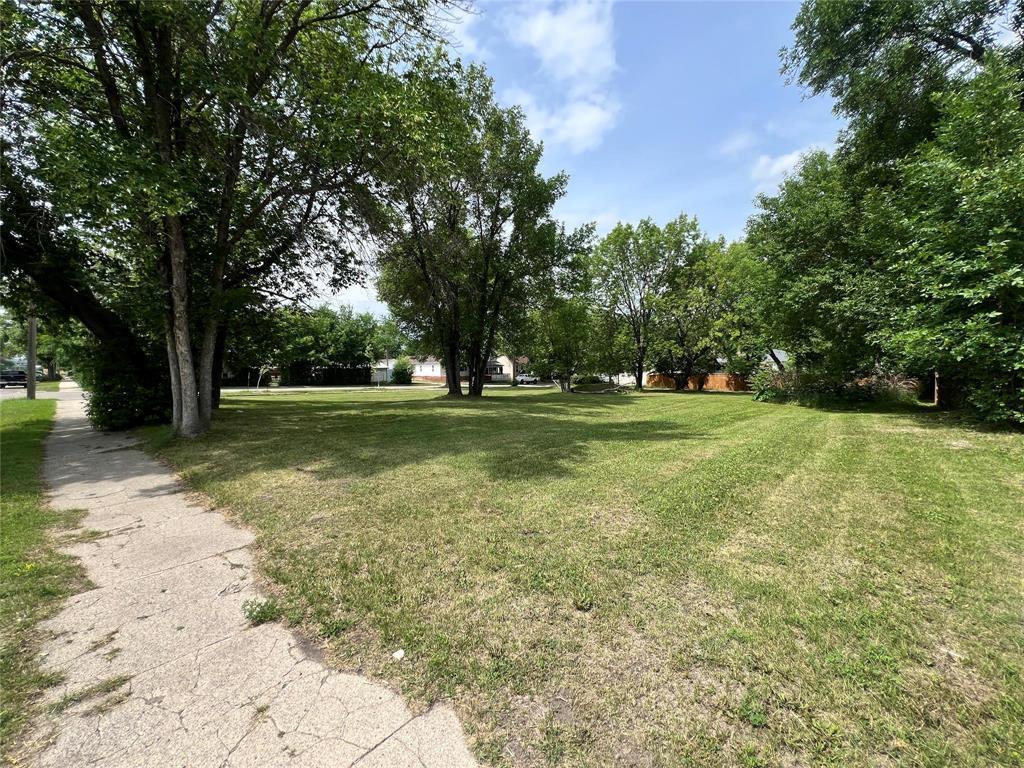 1123 Assiniboine Avenue, Brandon, MB