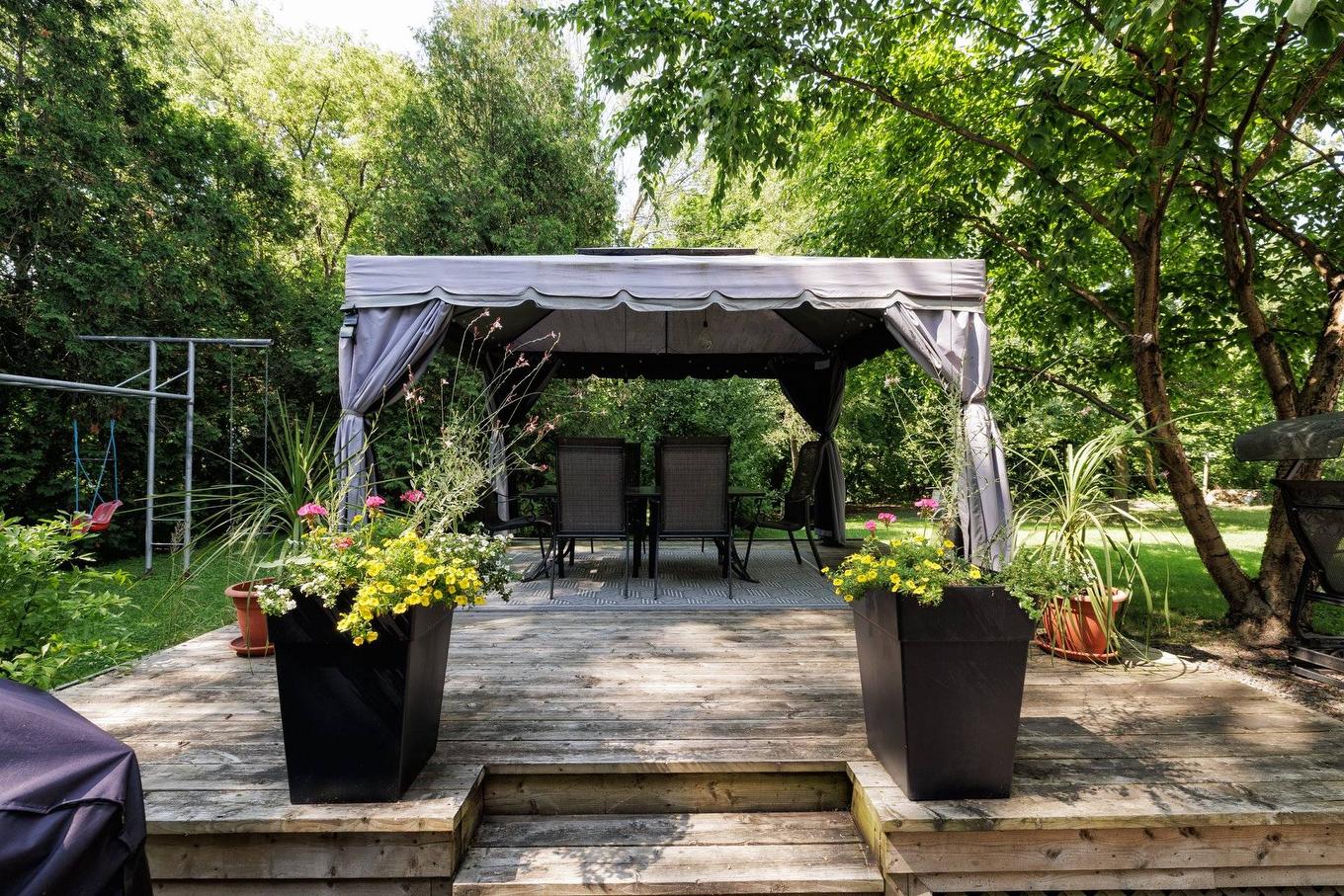 Backyard - 120 Rue Principale, Saint-Louis-De-Gonzague, QC - Outdoor