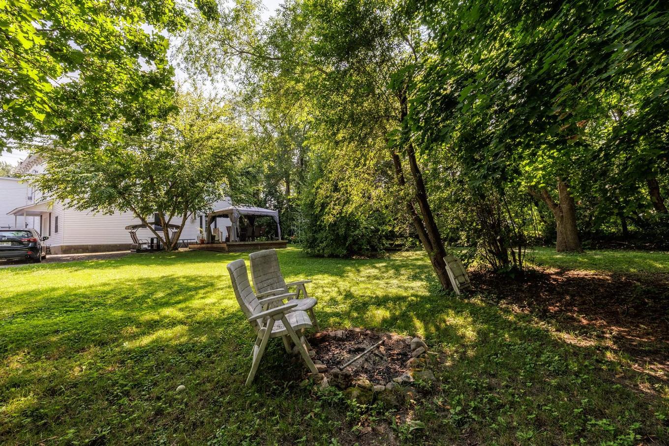 Backyard - 120 Rue Principale, Saint-Louis-De-Gonzague, QC - Outdoor