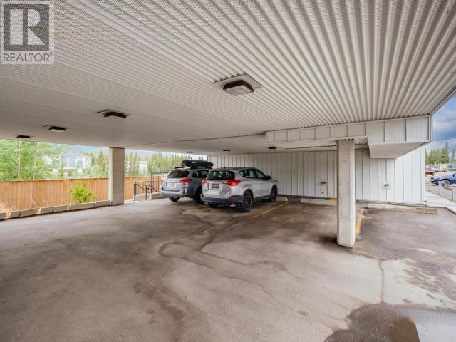 2-20 Wann Road, Whitehorse, YT - Indoor Photo Showing Garage