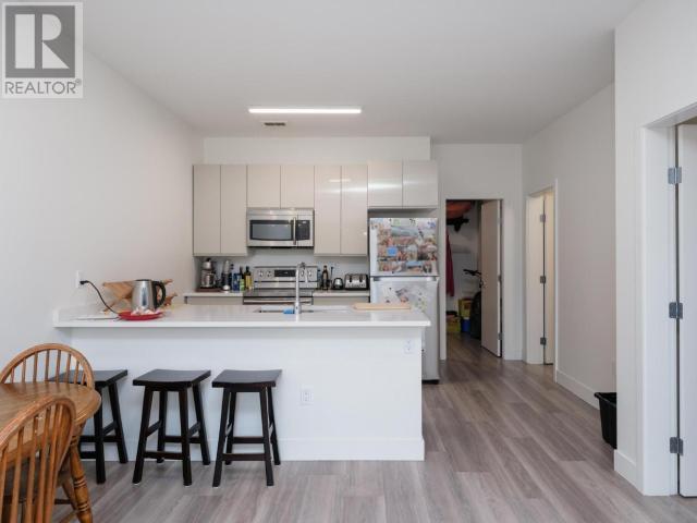 2-20 Wann Road, Whitehorse, YT - Indoor Photo Showing Kitchen