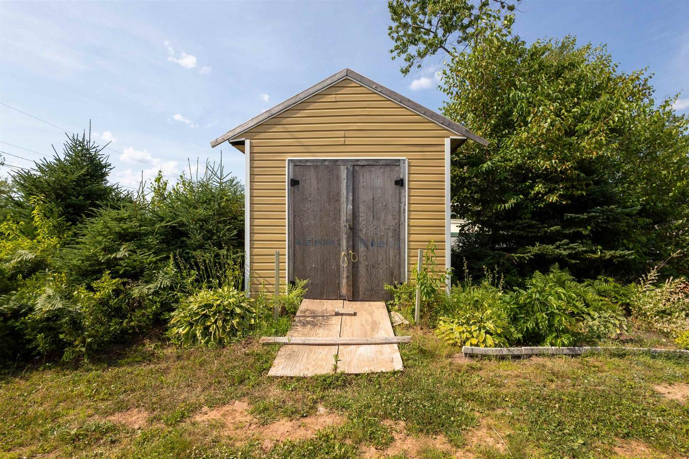 94 Watts Road, York, PE