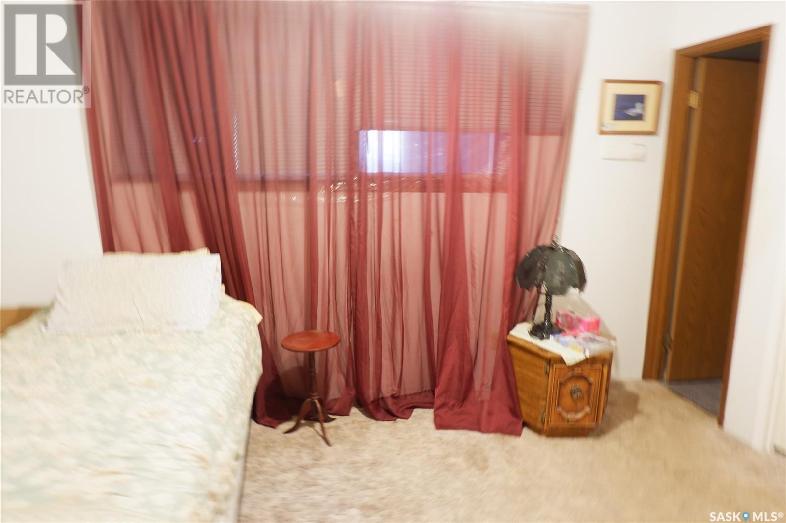 235 King Street, Coronach, SK - Indoor