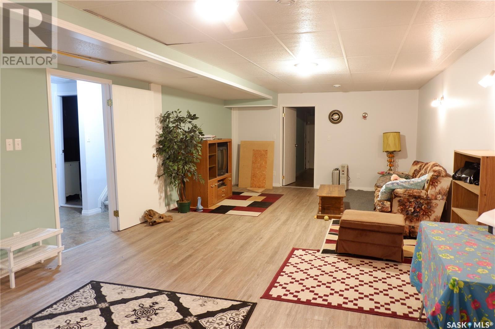 235 King Street, Coronach, SK - Indoor