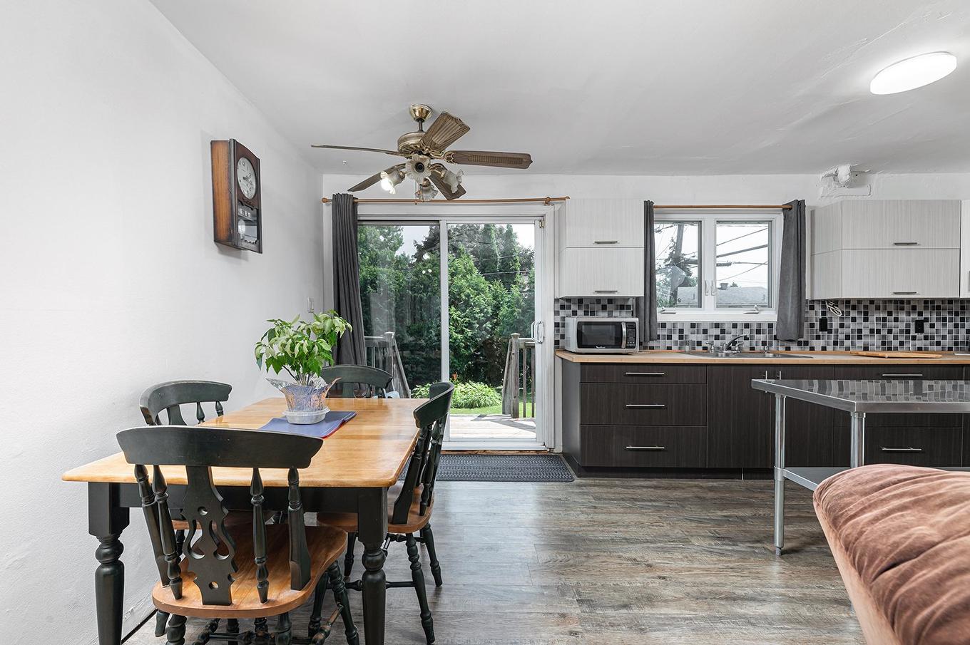 Kitchen - 330 Rue Rideau, Châteauguay, QC - Indoor Photo Showing Dining Room
