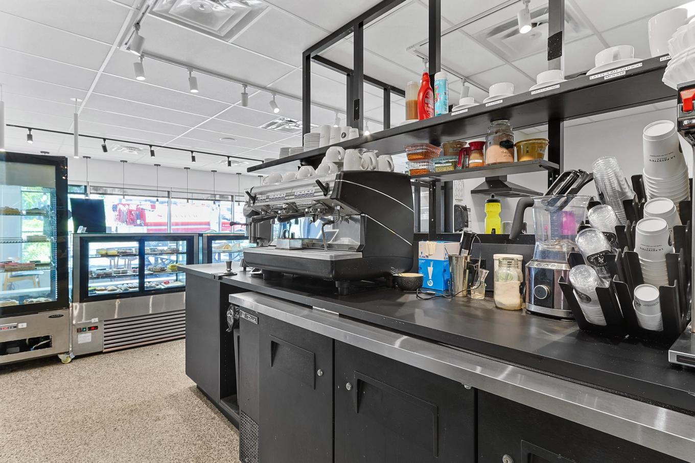 Interior - 108 Rue Principale, Châteauguay, QC - Indoor Photo Showing Other Room