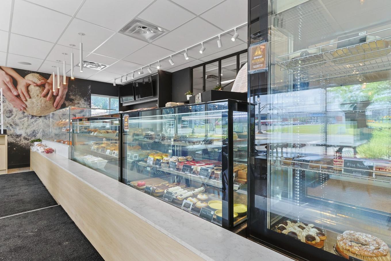 Interior - 108 Rue Principale, Châteauguay, QC - Indoor Photo Showing Other Room