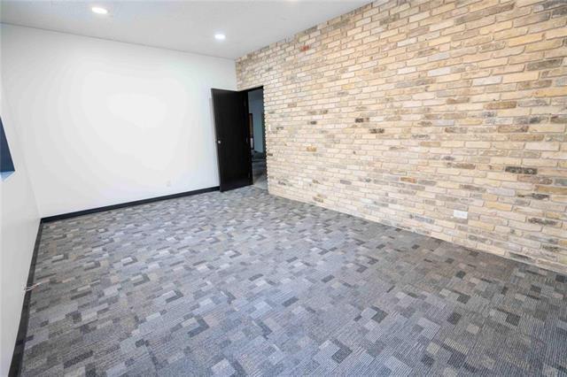 387 Broadway, Winnipeg, MB