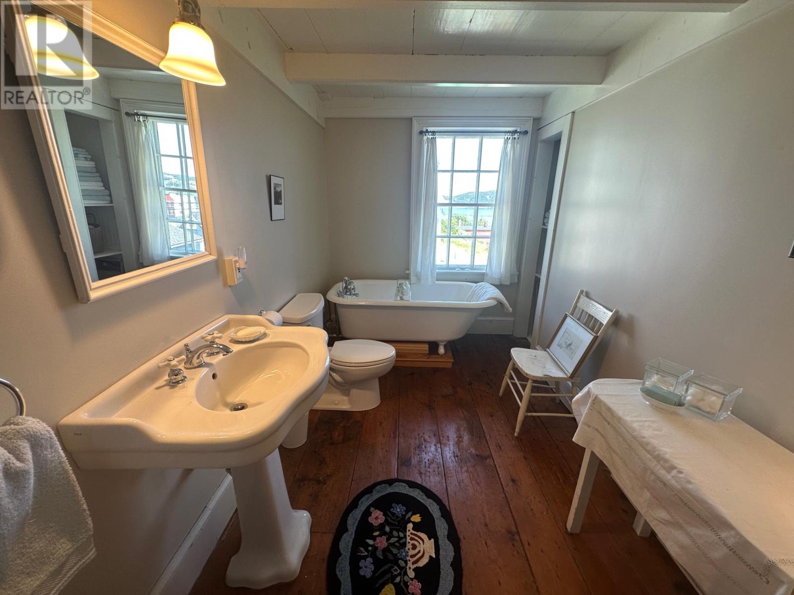 19 West Street, Trinity, NL - Indoor Photo Showing Bathroom
