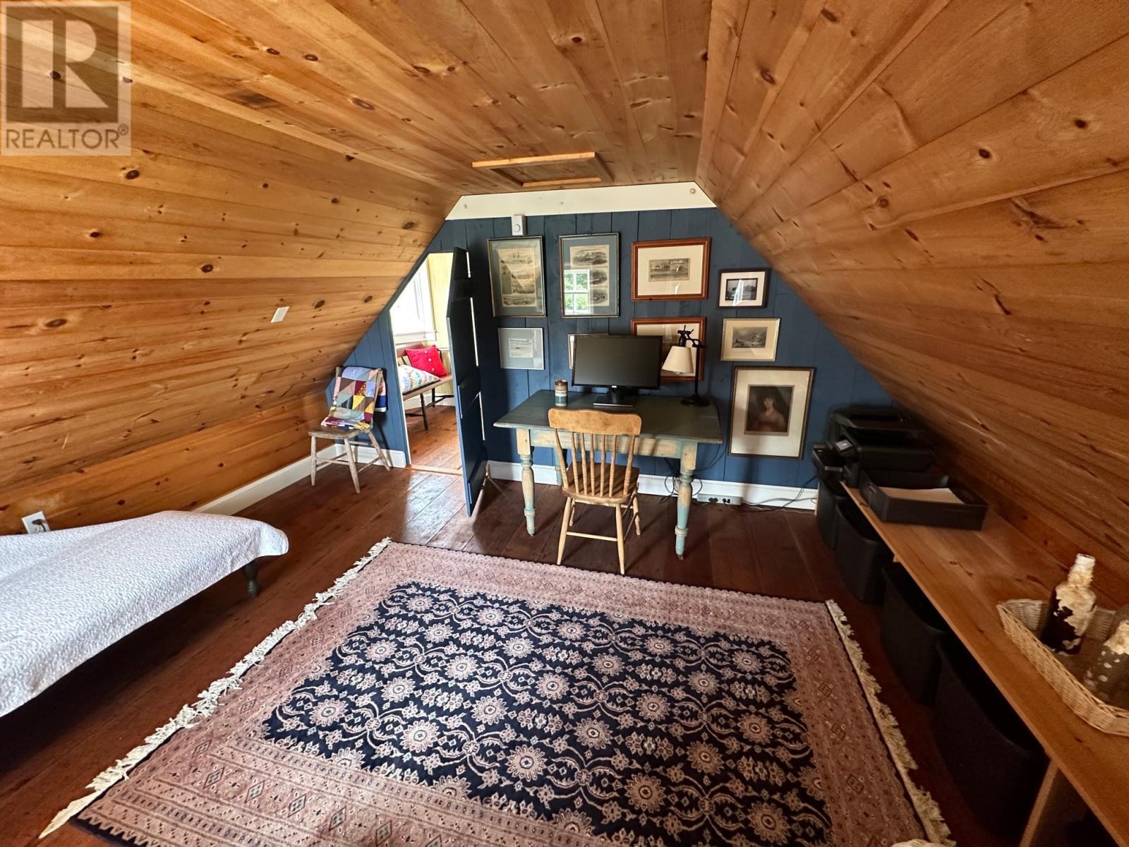 19 West Street, Trinity, NL - Indoor