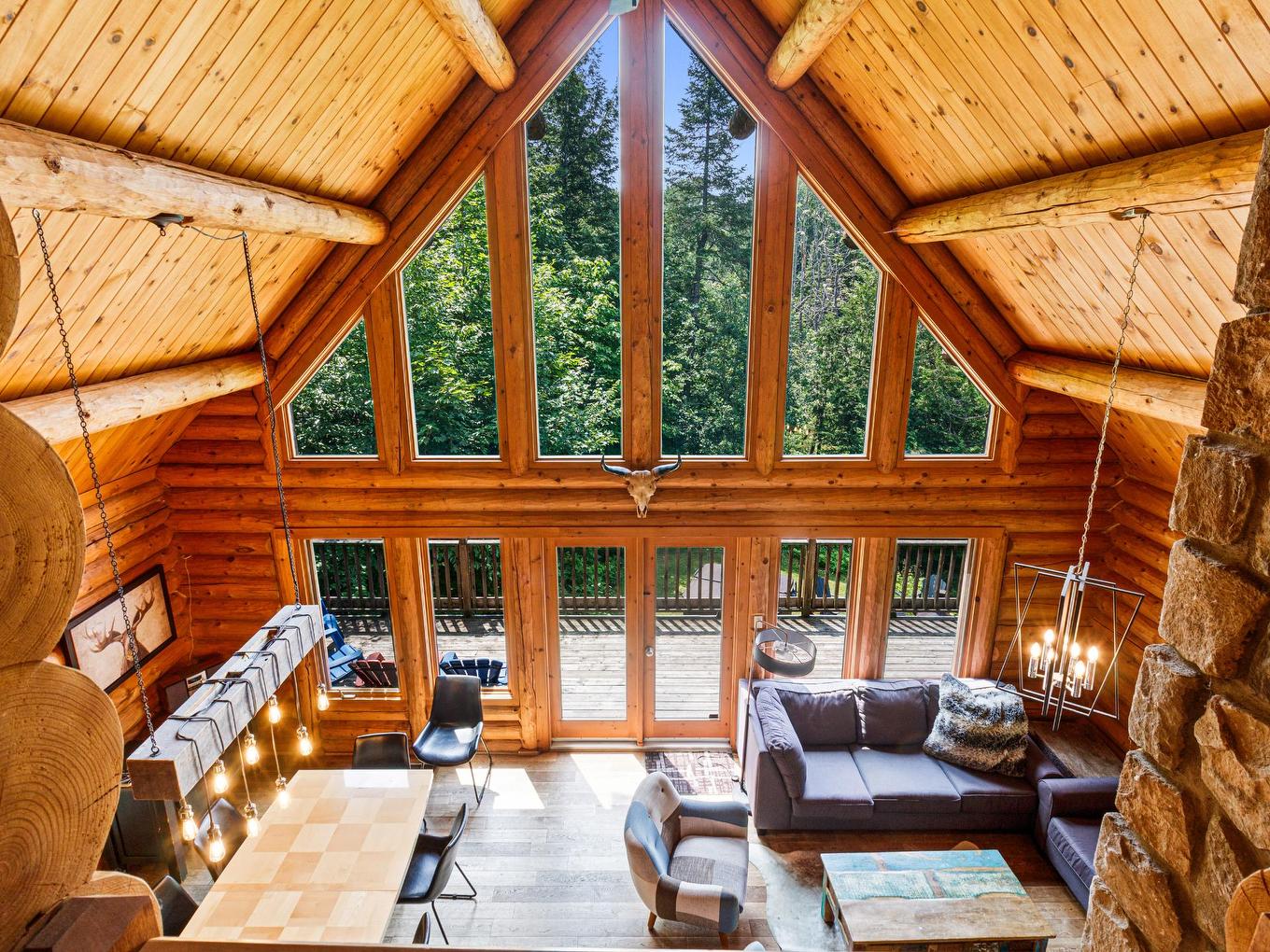 Vue d'ensemble - 570 Ch. Des Pionniers, Labelle, QC - Indoor Photo Showing Living Room