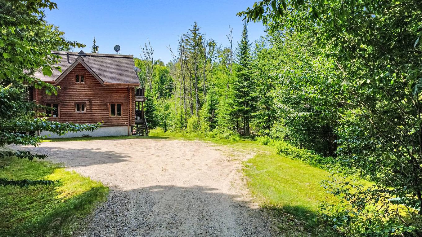 Entrée extérieure - 570 Ch. Des Pionniers, Labelle, QC - Outdoor