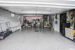 Garage -