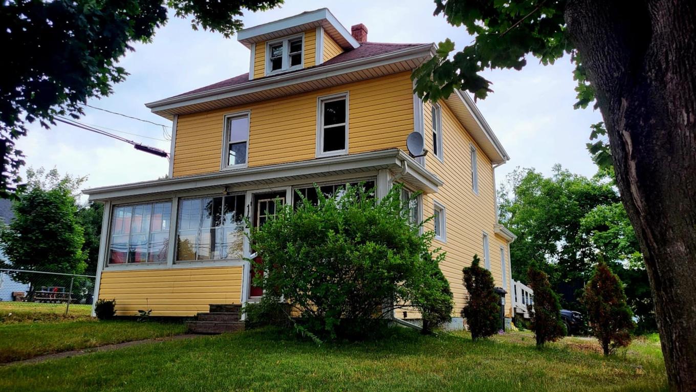 142 Longworth, Charlottetown, PE