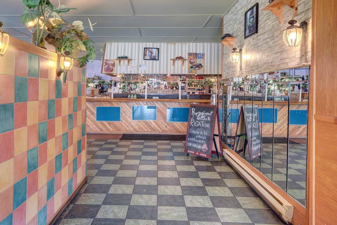 Reception area - 7330 Boul. Du Curé-Labelle, Labelle, QC - Indoor Photo Showing Other Room