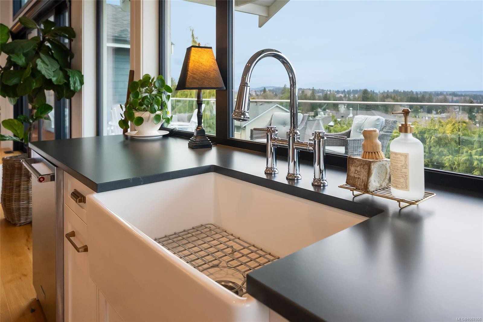 754 Nelson Rd, Campbell River, BC