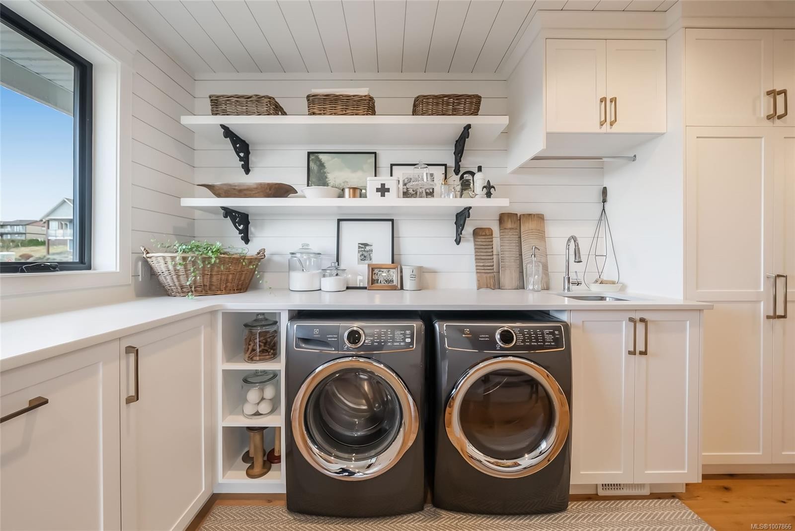 754 Nelson Rd, Campbell River, BC