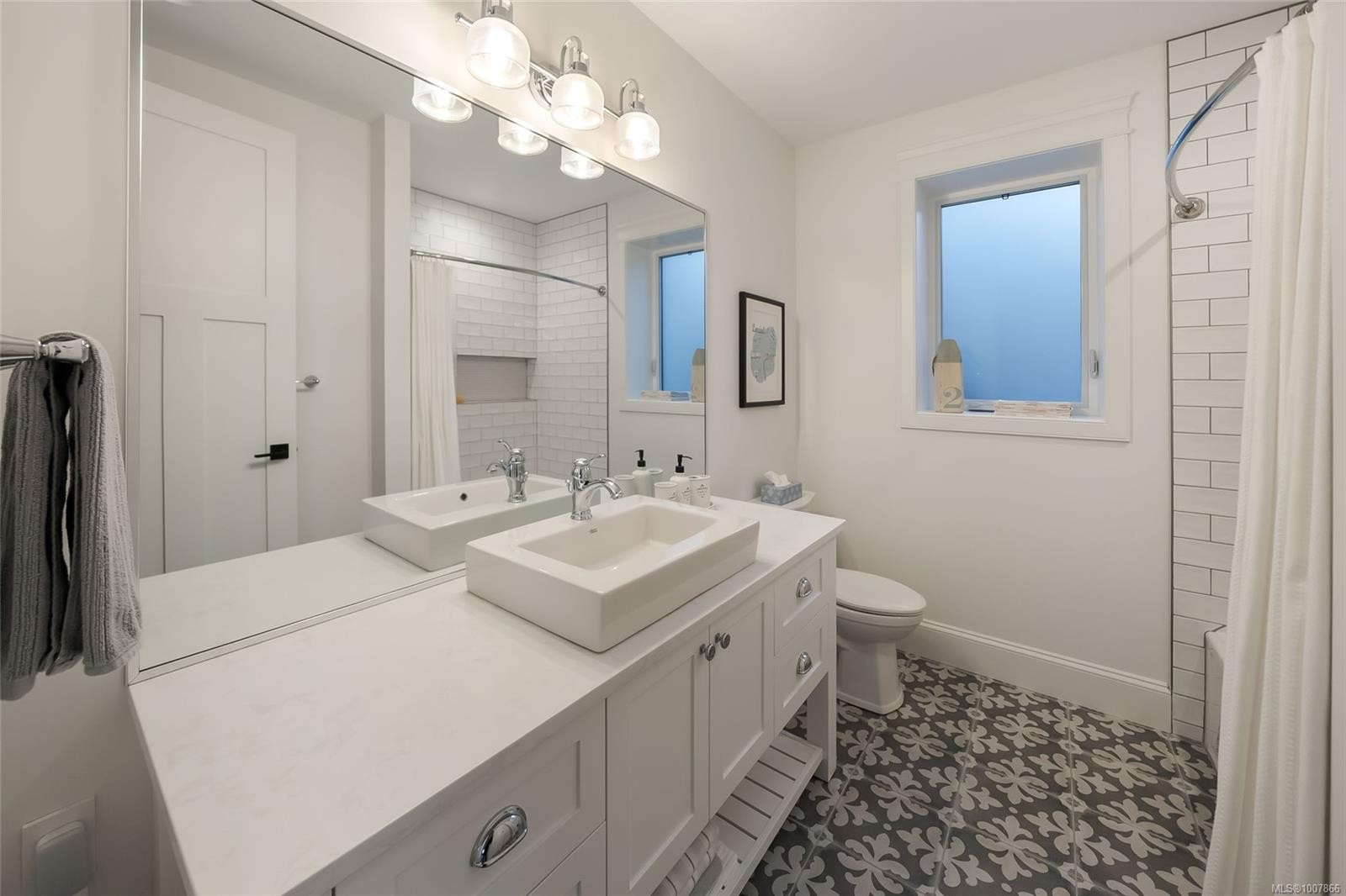 754 Nelson Rd, Campbell River, BC