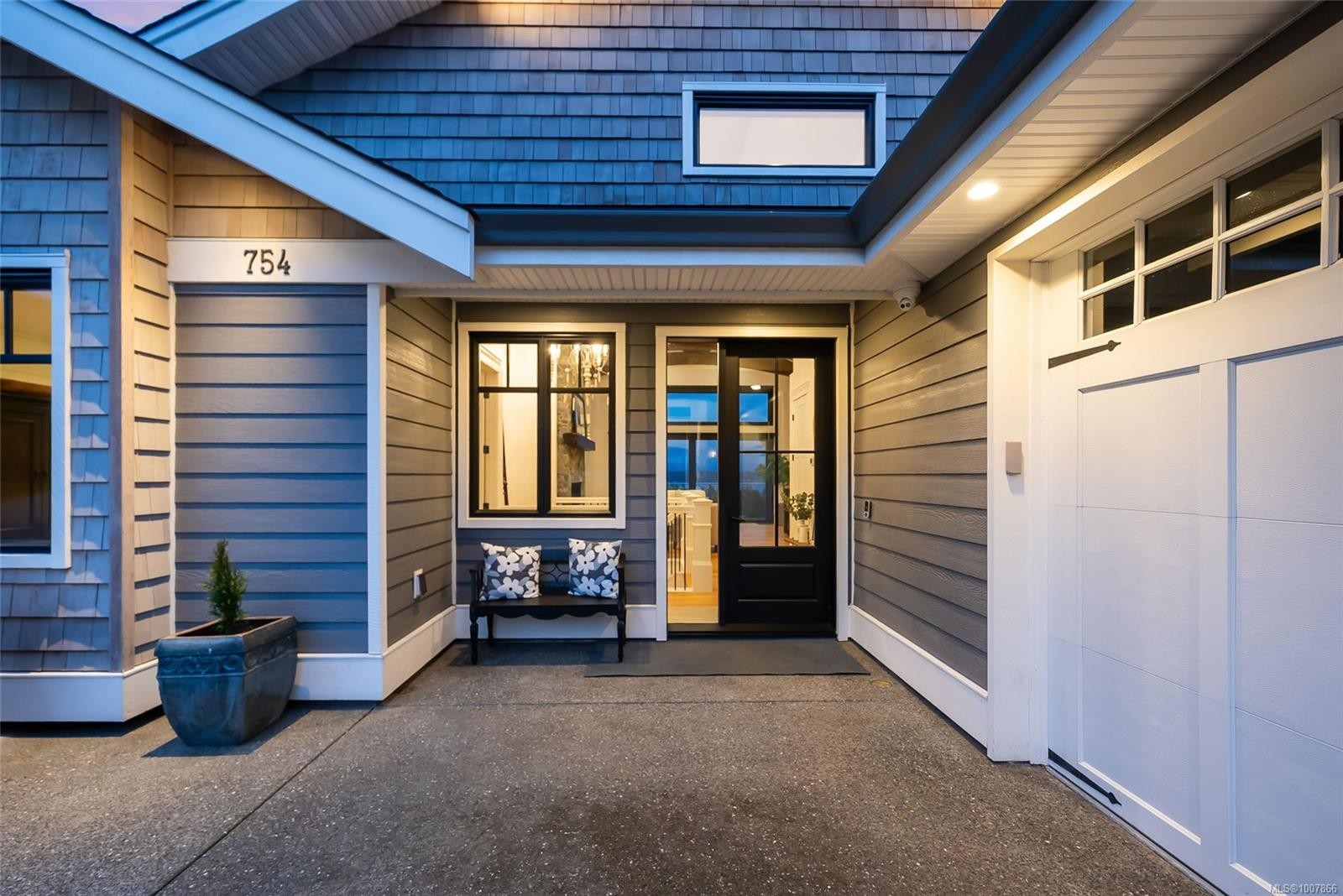 754 Nelson Rd, Campbell River, BC