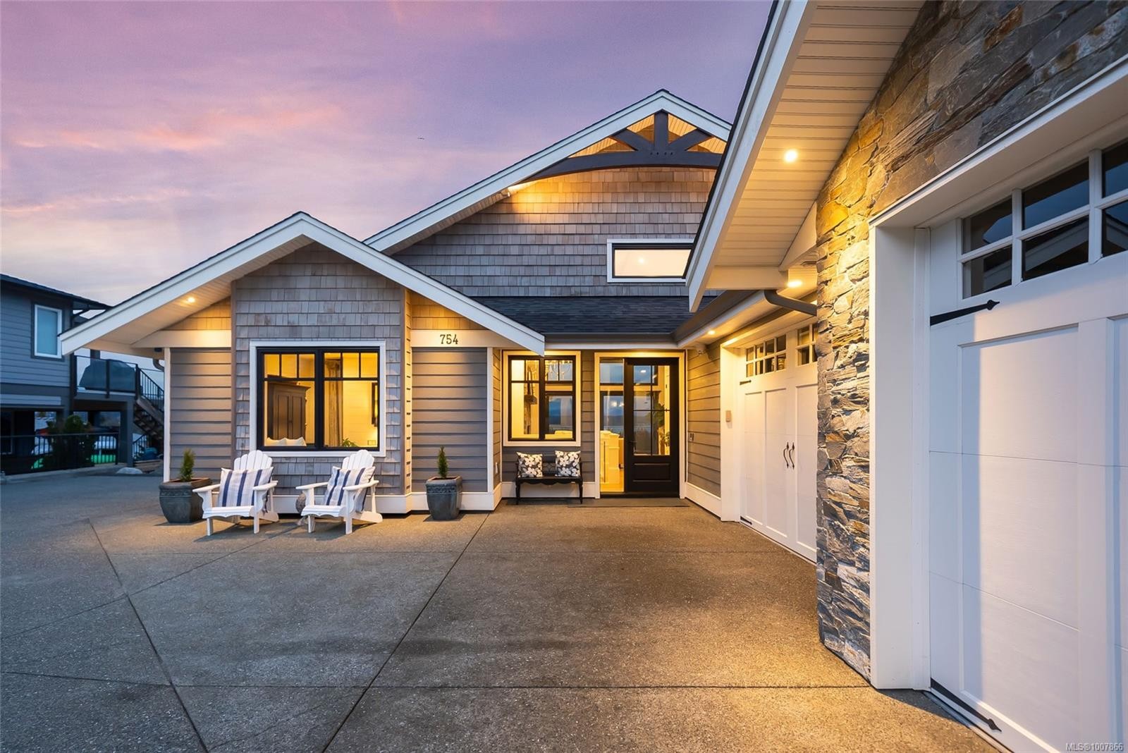 754 Nelson Rd, Campbell River, BC