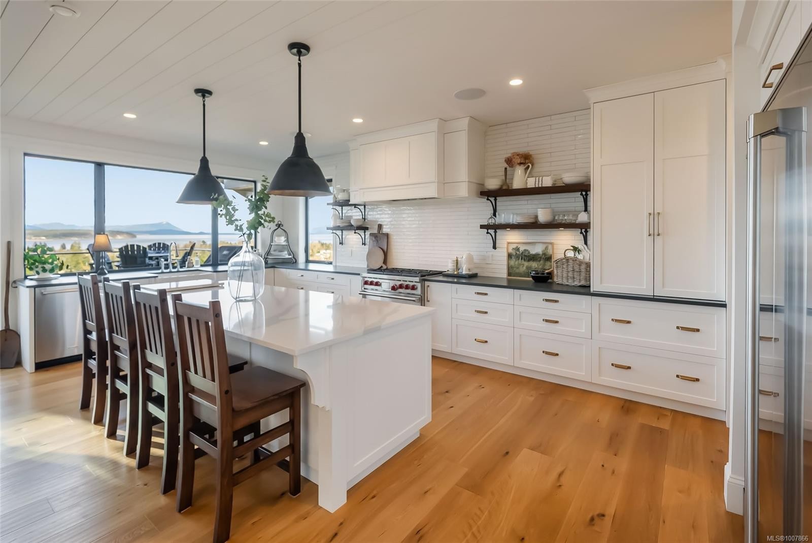 754 Nelson Rd, Campbell River, BC