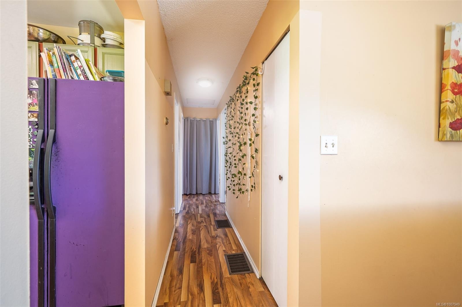 540 Macmillan Dr, Sayward, BC