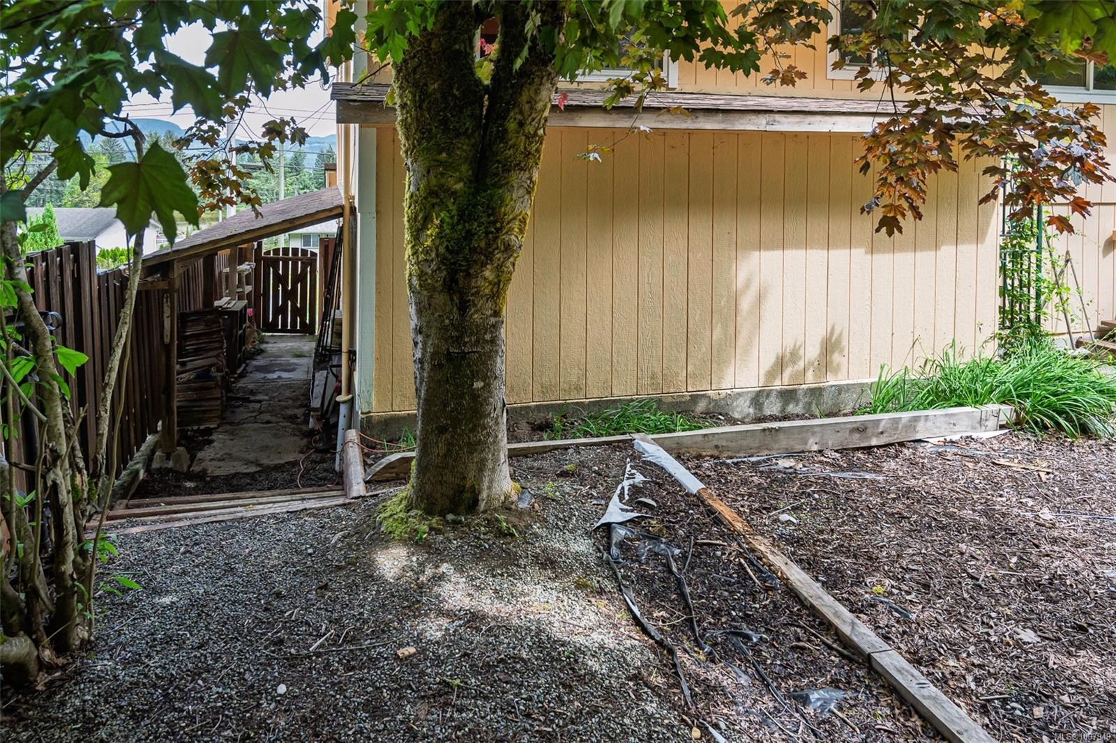 540 Macmillan Dr, Sayward, BC