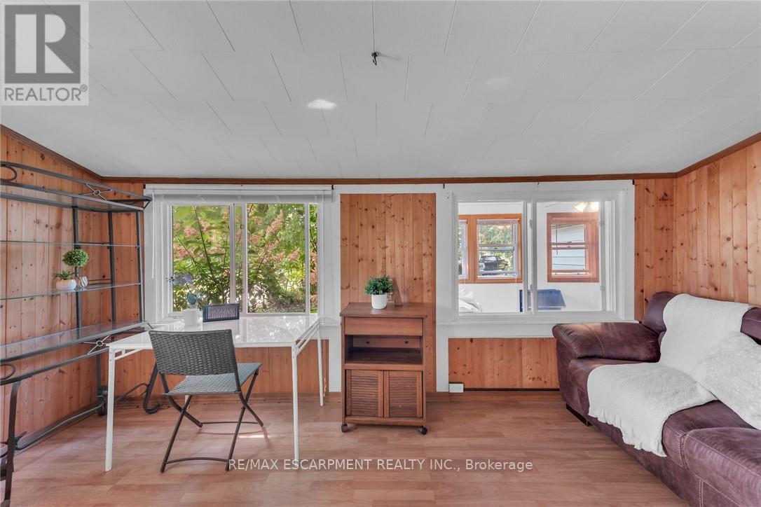 16 Broad Street, Norfolk, ON - Indoor