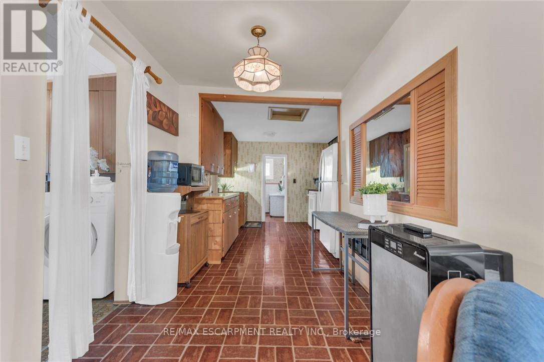 16 Broad Street, Norfolk, ON - Indoor