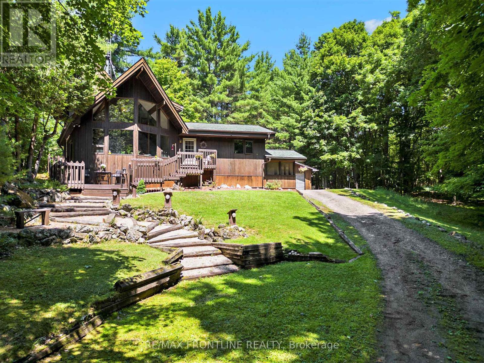 327 Lakewood Road, Tay Valley, ON - Outdoor