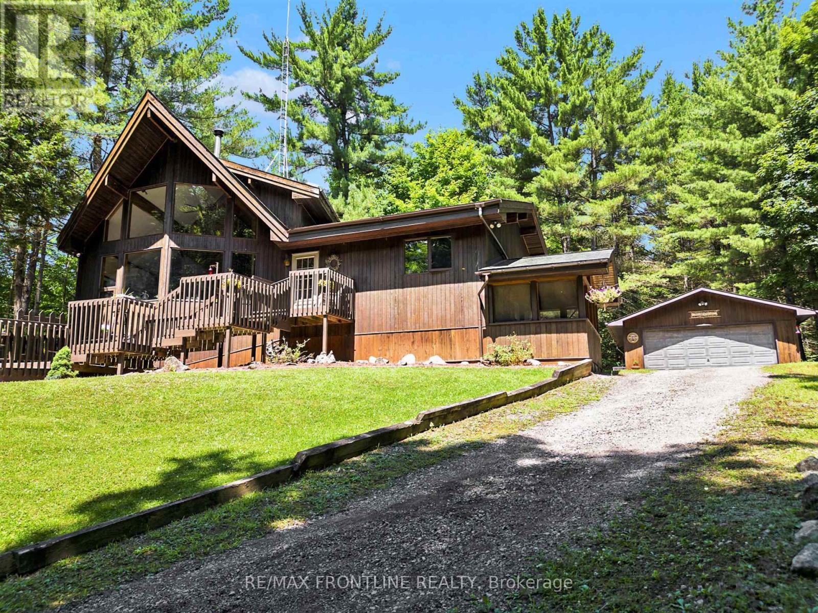 327 Lakewood Road, Tay Valley, ON - Outdoor