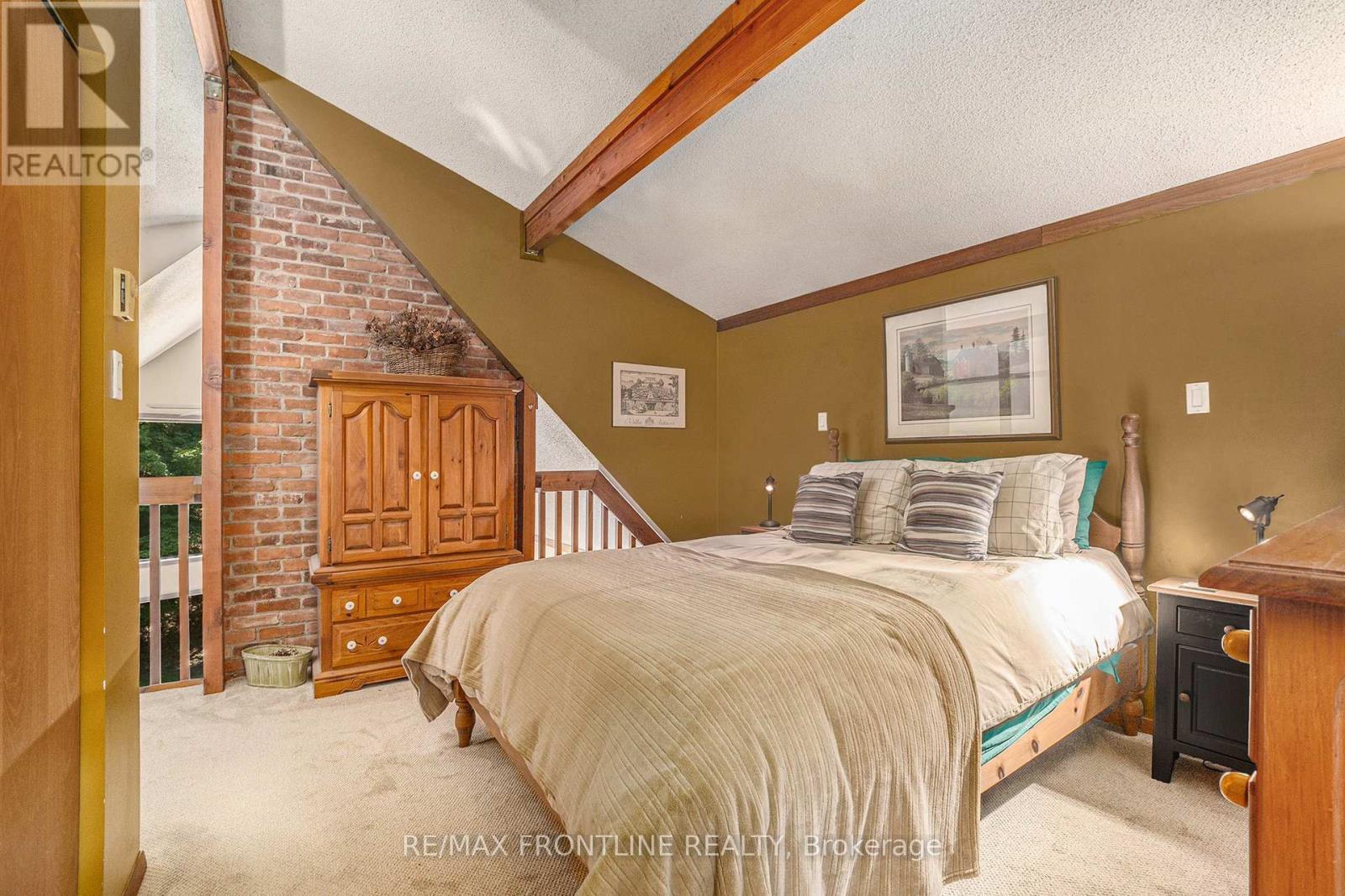 327 Lakewood Road, Tay Valley, ON - Indoor Photo Showing Bedroom