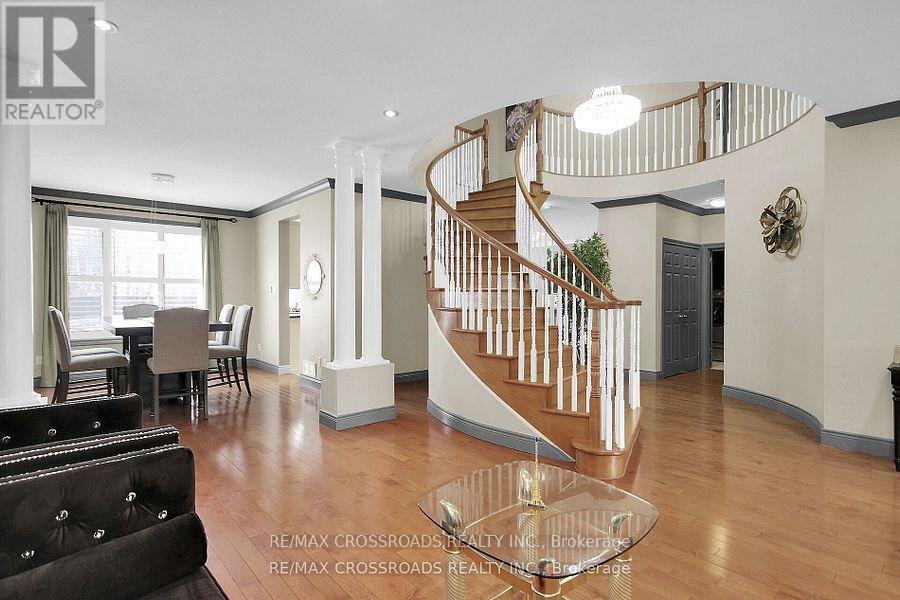 10 Tierney Drive, Ottawa, ON - Indoor