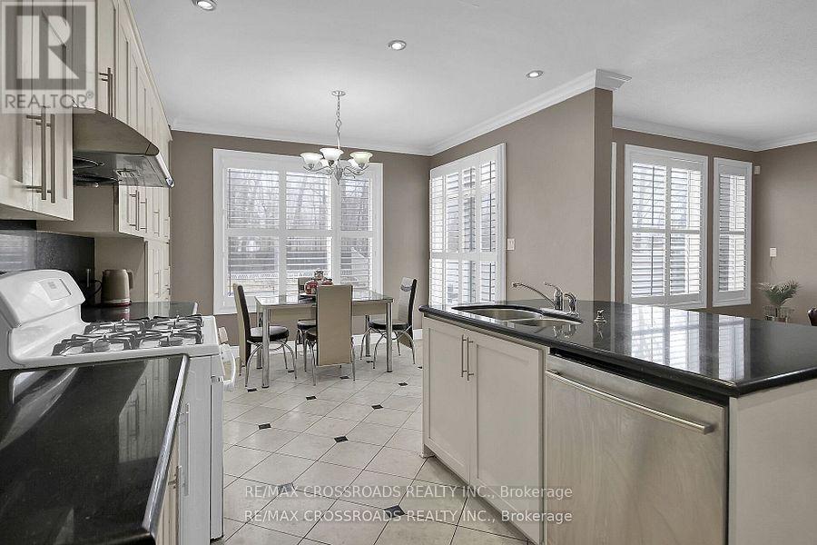 10 Tierney Drive, Ottawa, ON - Indoor Photo Showing Other Room