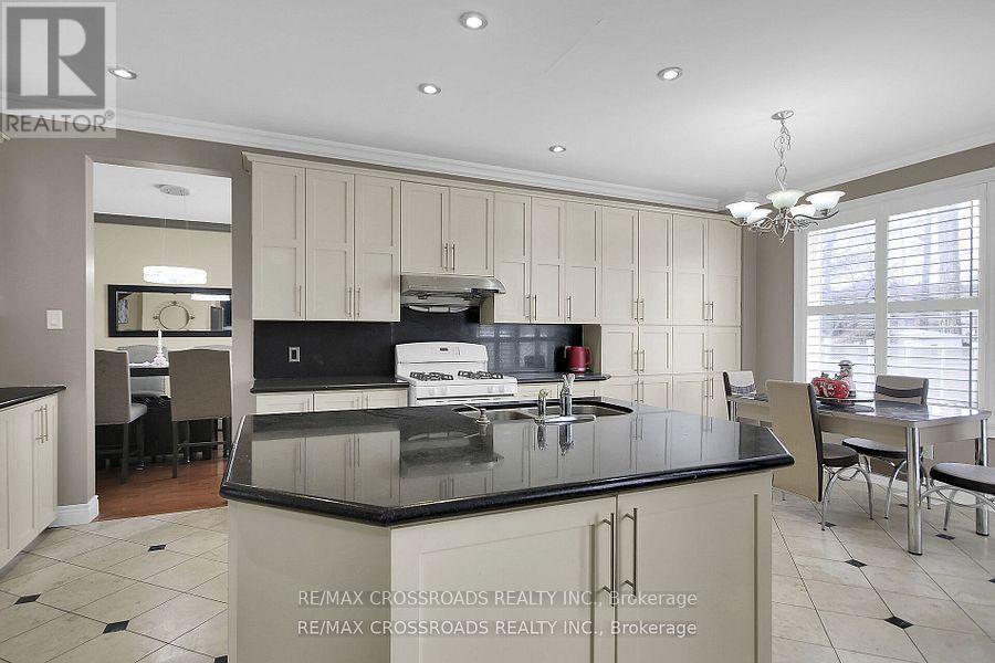 10 Tierney Drive, Ottawa, ON - Indoor